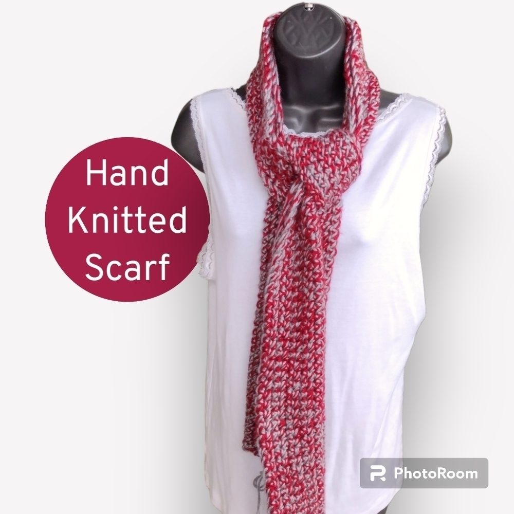🎯🎯 SALE 🎯🎯 New Red & Grey Hand Knitted Scarf
